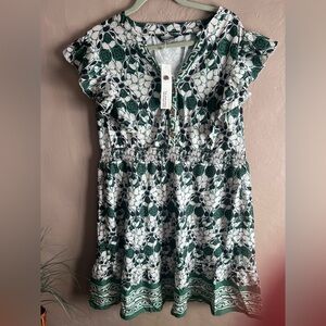 BloomChic Green and White Floral Button-Front Dress